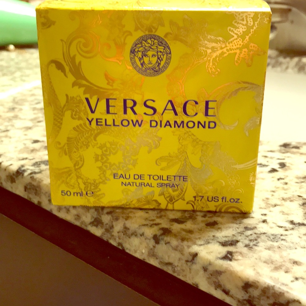 Versace Yellow Diamond perfume. 1.7 fluid ounces